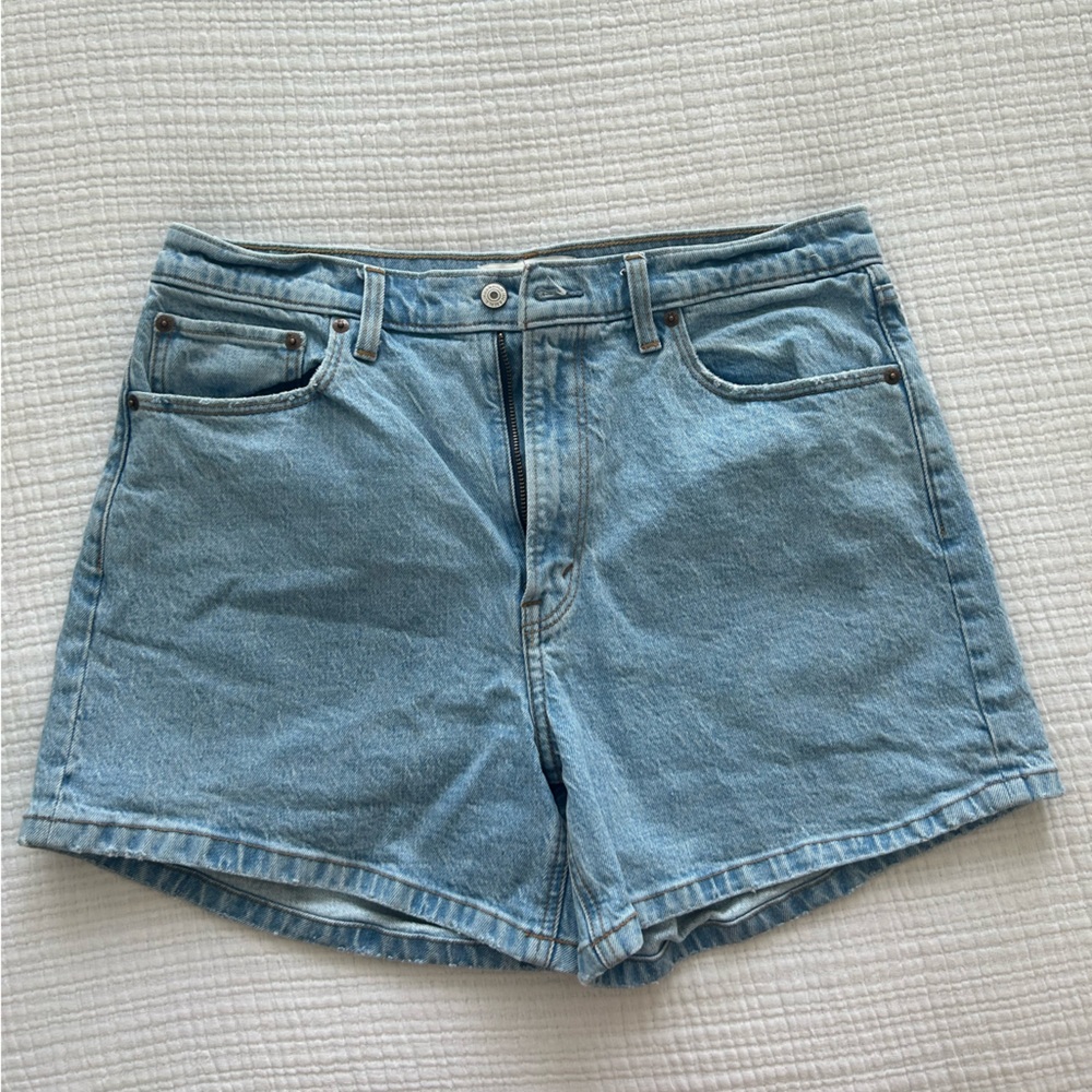 Abercrombie High Rise Mom Short